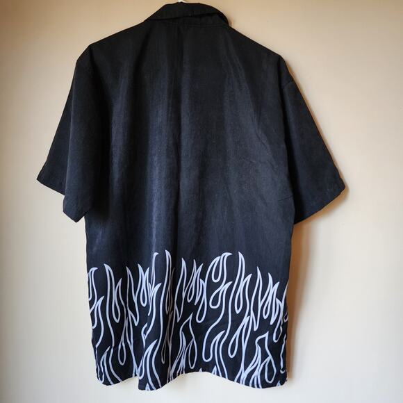 Victory Motorcycles USA Shirt Mens Size M Short Sleeve Button Flames Garage Shop - Picture 6 of 7